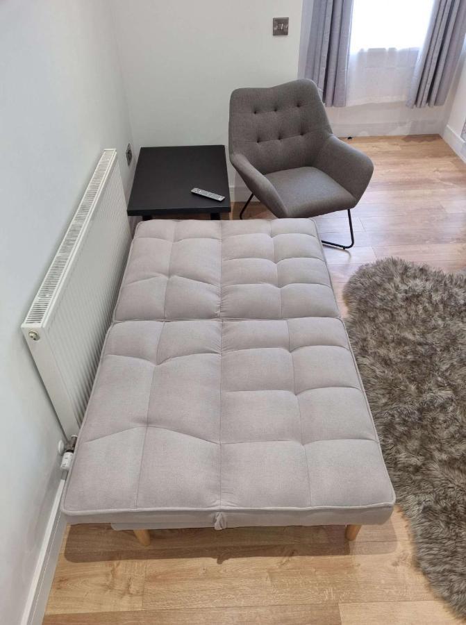 Lmk, Spacious 1 Bedroom Ground Floor Apartment, Ev Charger, Free Parking Wi-Fi, Great Location Белфаст Екстериор снимка